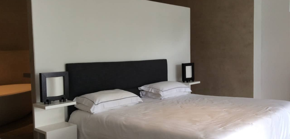 enjoy a couples massage at coolest spa in south africa